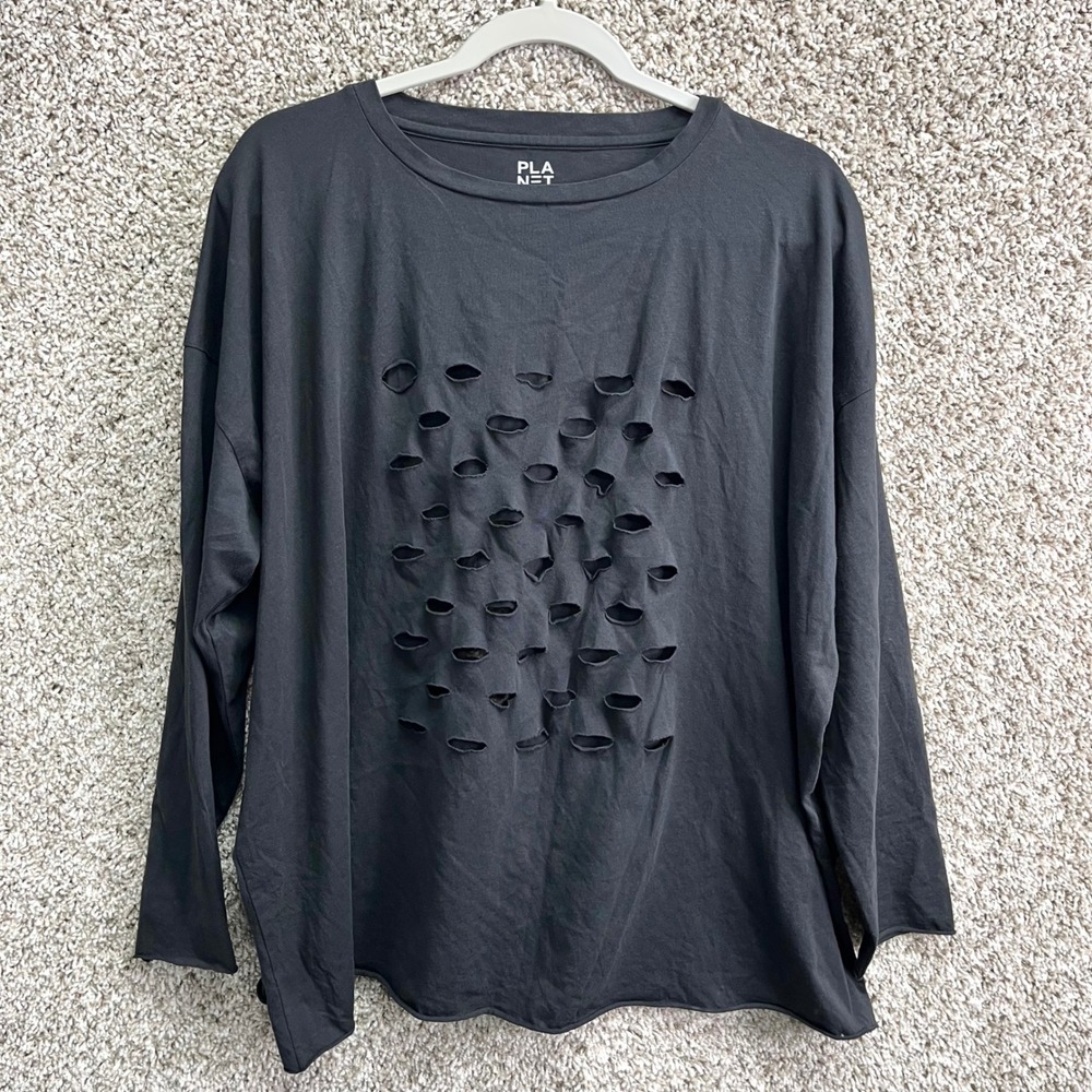 Planet by Lauren G Top Women's OSFA Black Laser Cut Out Long Sleeve Boxy T-Shirt